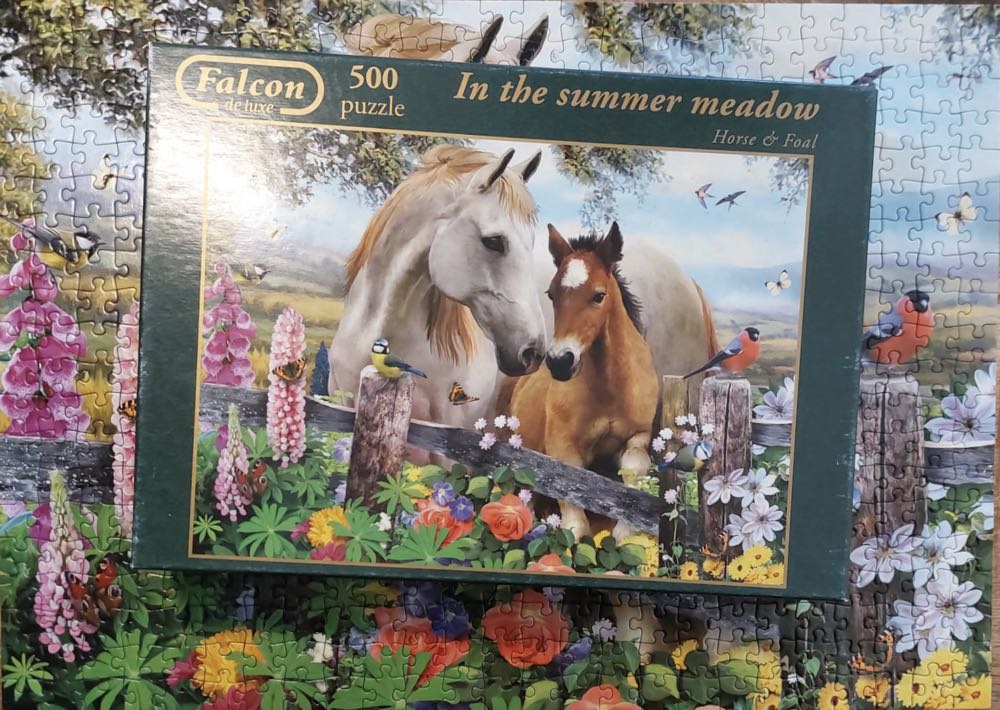 In the Summer Meadow Horse & Foal 🟦 - Falcon de luxe puzzle collectible [Barcode 8710126109748] - Main Image 4