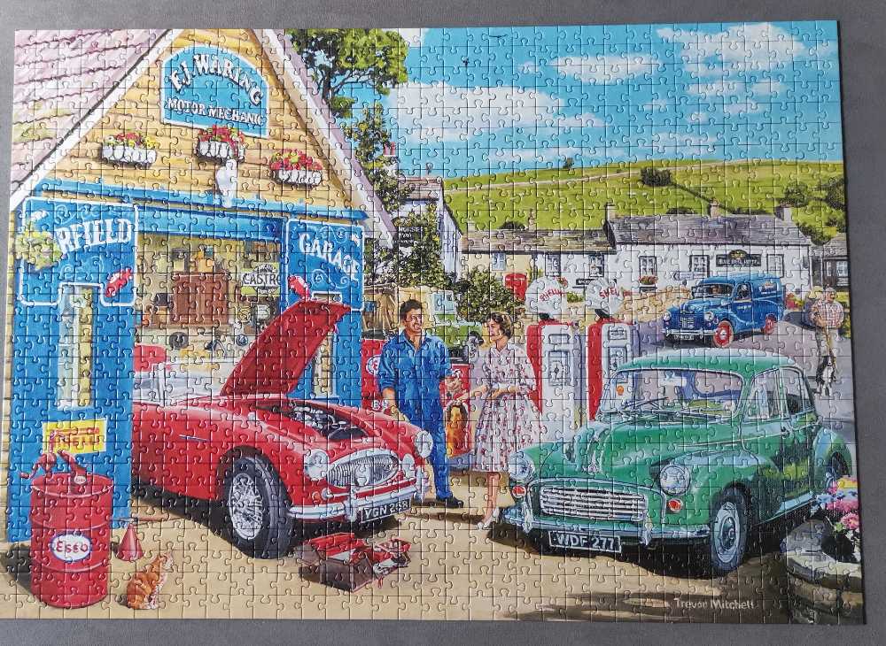 At The Garage - F X Schmid puzzle collectible [Barcode 4050368082718] - Main Image 3