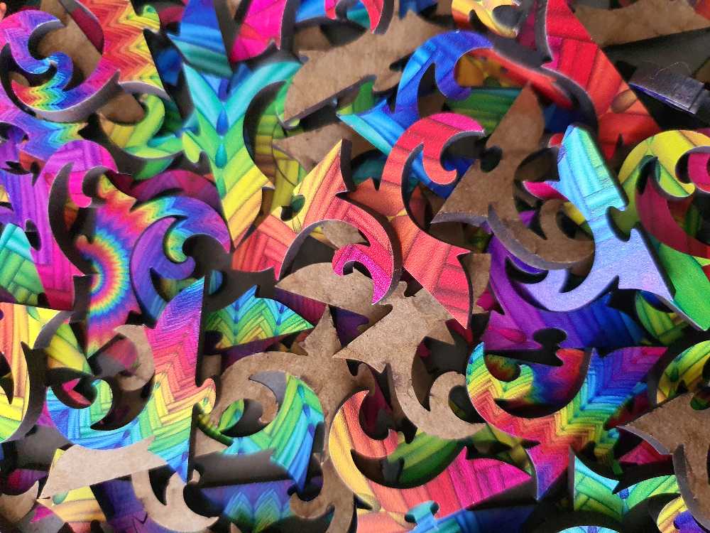 Hypnotic Spiral - Wentworth puzzle collectible [Barcode 6050265379759] - Main Image 4