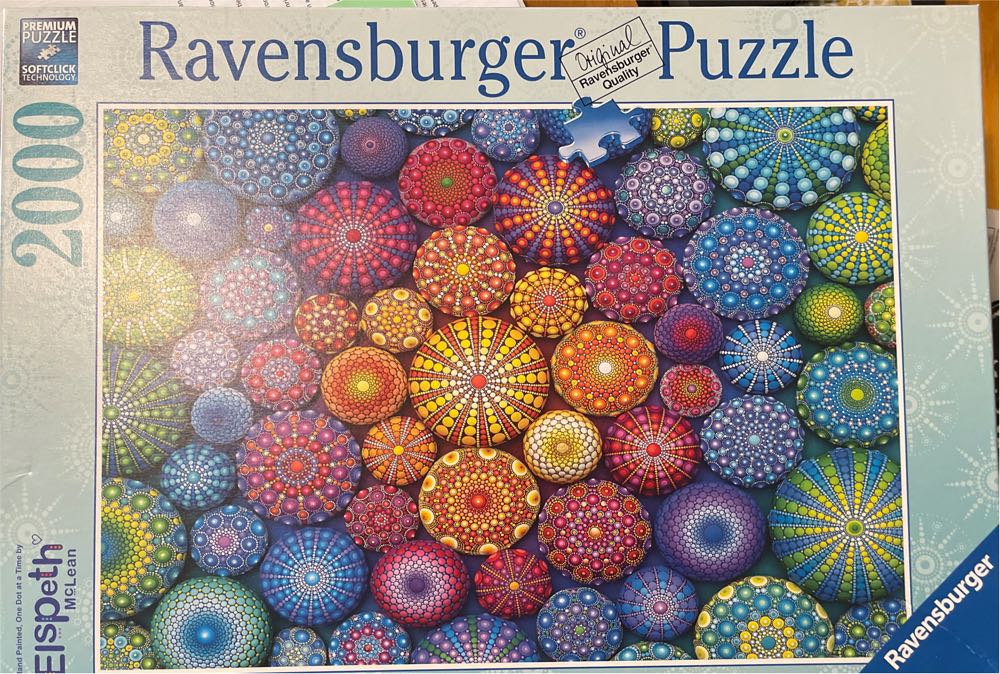 Ravensburger: Radiating Rainbow Mandalas - Ravensburger puzzle collectible [Barcode 4005556171347] - Main Image 2