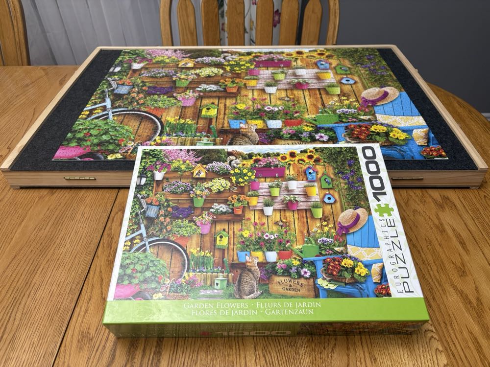 Garden Flowers  - Eurographics puzzle collectible [Barcode 628136657747] - Main Image 4