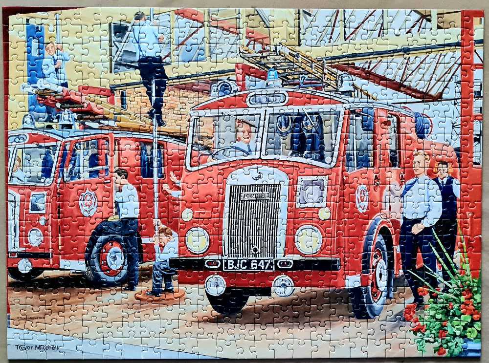 HDAW No. 15: The Fireman - Ravensburger puzzle collectible [Barcode 4005556147823] - Main Image 3