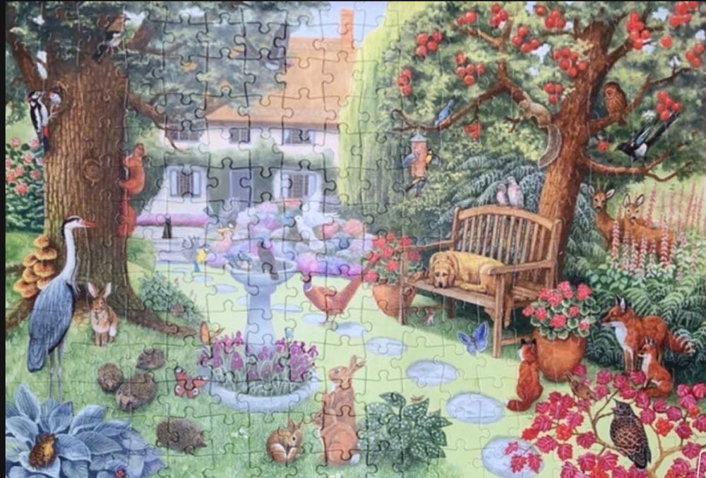 English Country Garden 🟦 - Falcon de luxe puzzle collectible [Barcode 8710126110096] - Main Image 3