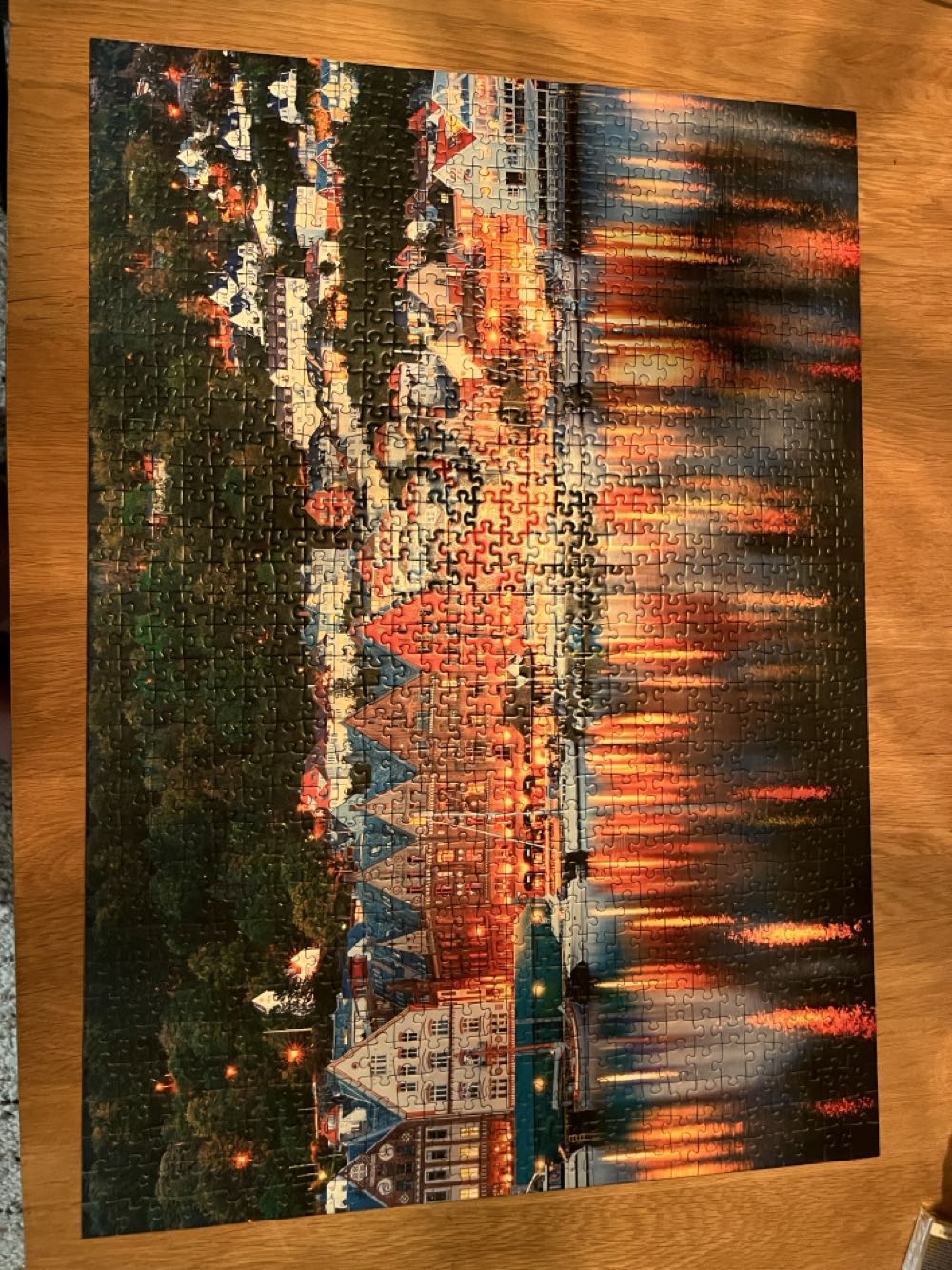 Bergen, Norway - Ravensburger puzzle collectible [Barcode 4005556197156] - Main Image 2