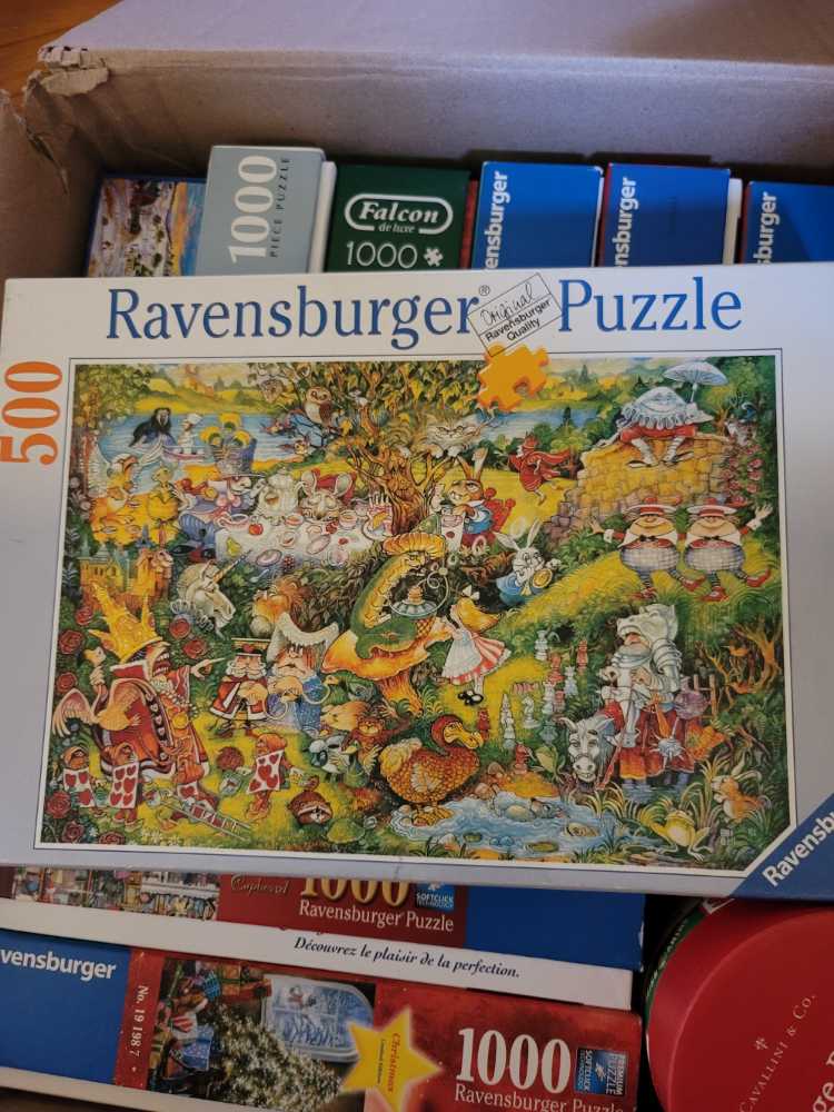 Shark Week “shiver Of Sharks” Piece Jigsaw Puzzle | Collectible Puzzle Artwork Featuring Great White Shark | Officially-licensed Discovery Channel Shark Week Puzzle & Merchandise