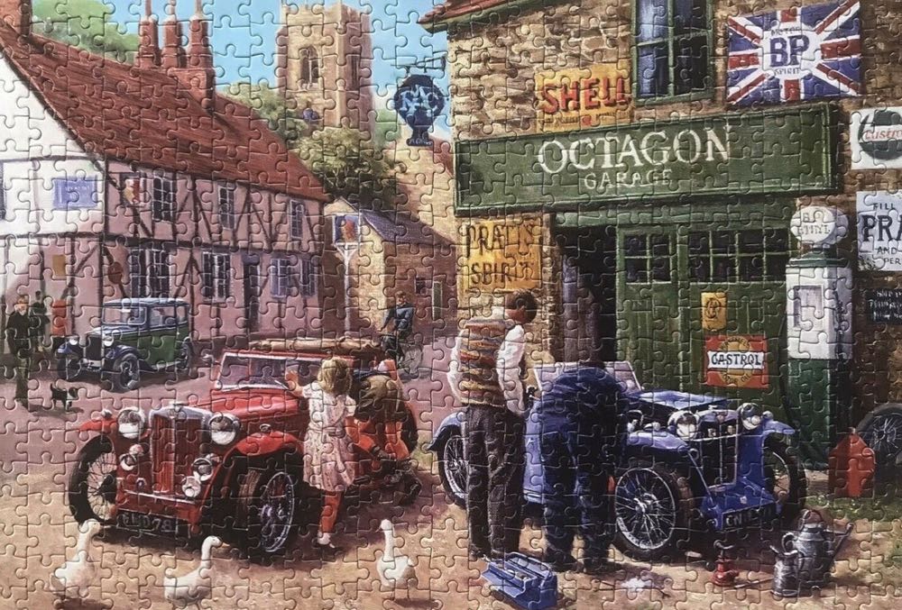 Octagon Garage - Gibsons puzzle collectible [Barcode 5012269030891] - Main Image 3