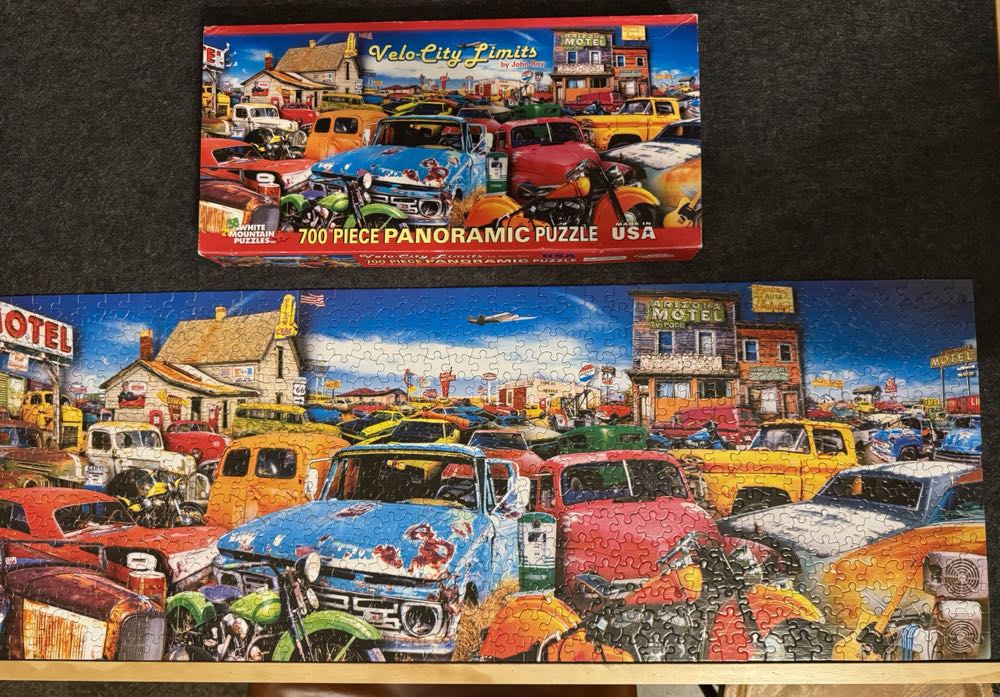 Velo City Limits - White Mountain Puzzles, Inc. puzzle collectible [Barcode 724819253050] - Main Image 3