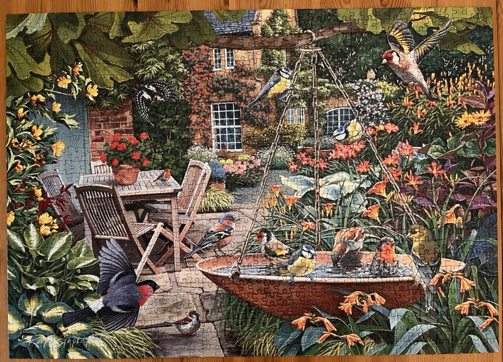 Splashing Around - HOP 🇬🇧 puzzle collectible [Barcode 5060002005606] - Main Image 2