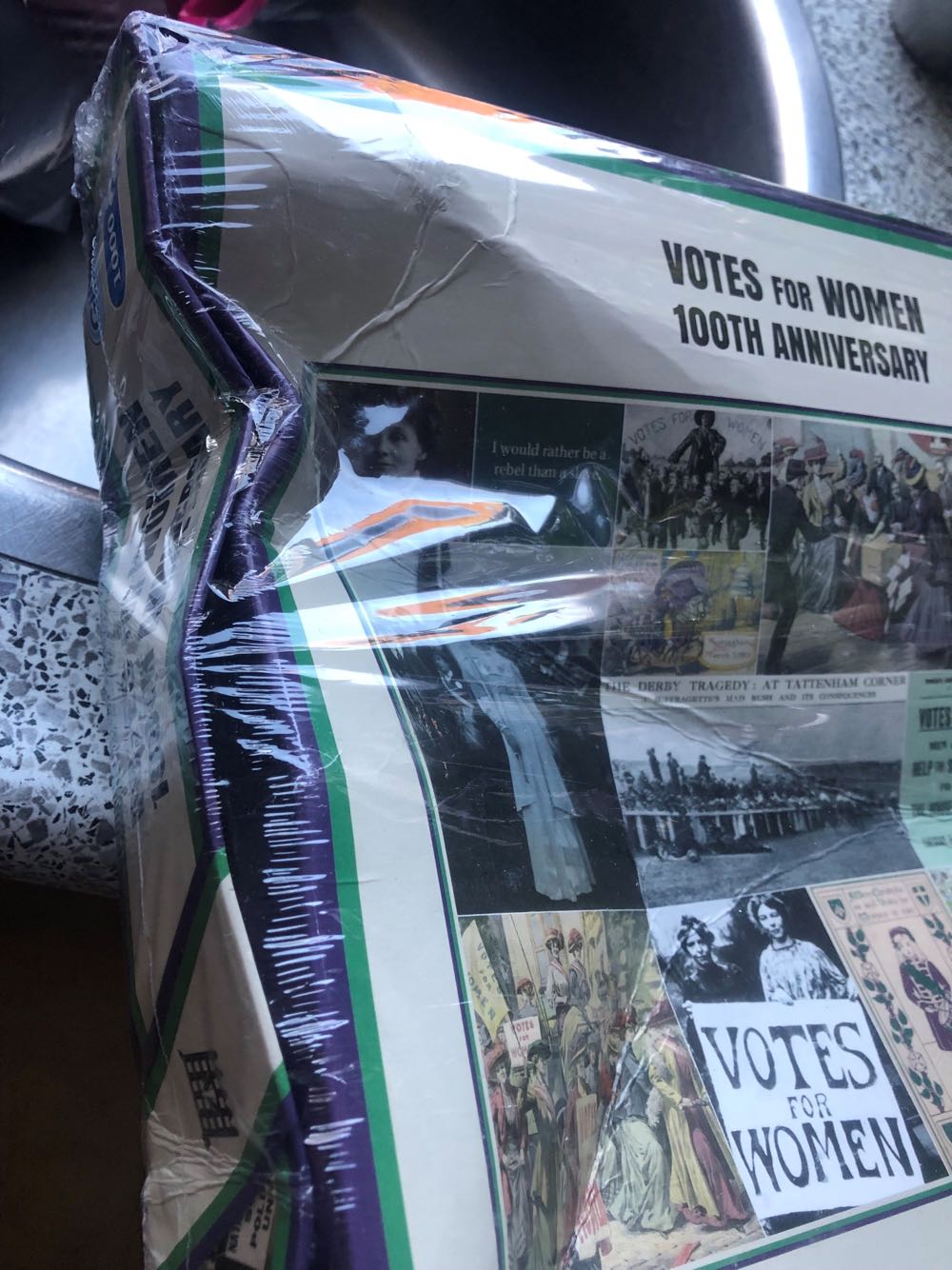 Votes For Women FOTO - Gibsons puzzle collectible [Barcode 5012269070927] - Main Image 4