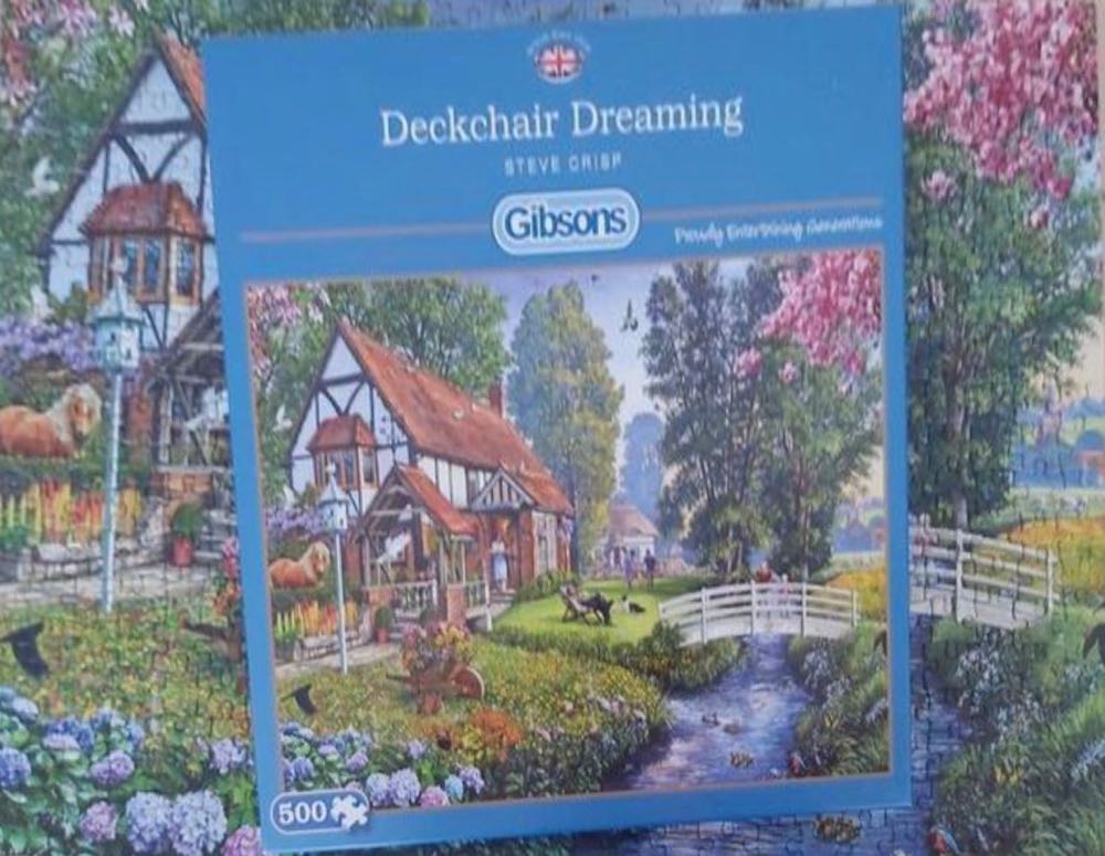 Deckchair Dreaming - Gibsons puzzle collectible [Barcode 5012269031140] - Main Image 4