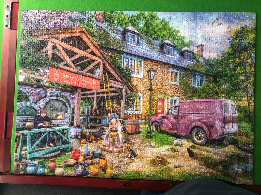 The Potters Cottage - Falcon de luxe puzzle collectible [Barcode 8710126114018] - Main Image 3