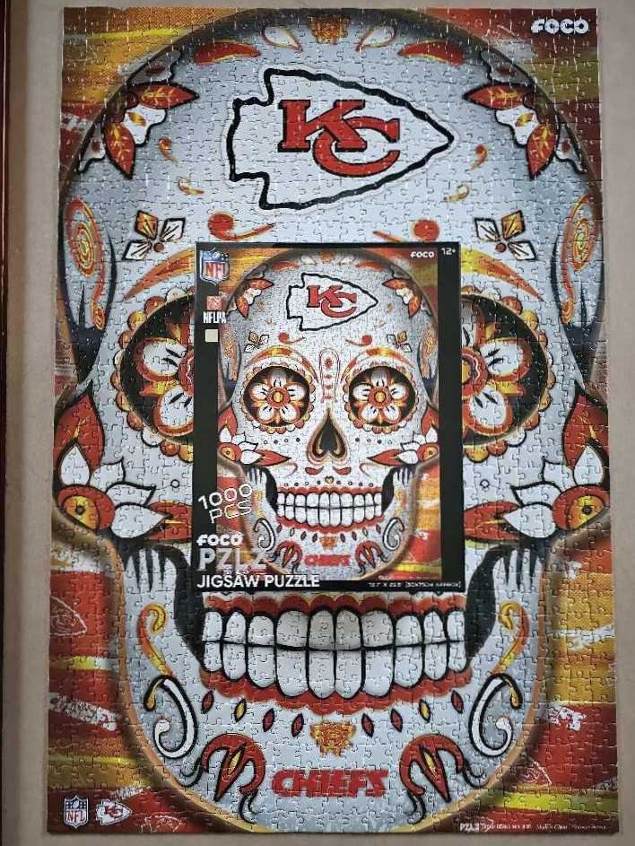 Kansas City Chiefs Sugar Skull - FOCO puzzle collectible [Barcode 195581169625] - Main Image 3