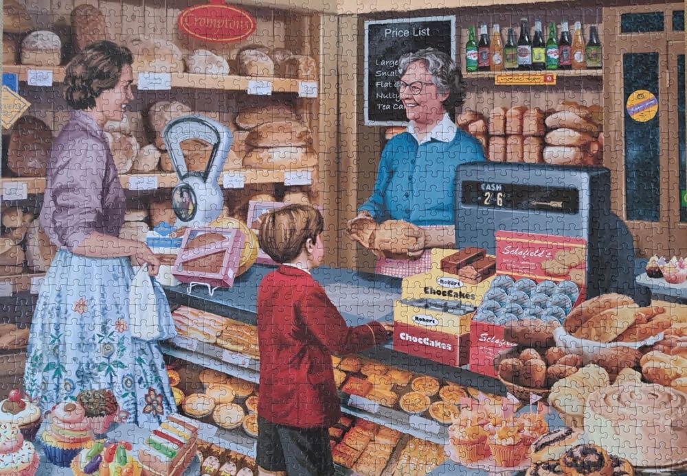 Mrs Cromptons Bakery - Falcon de luxe puzzle collectible [Barcode 8719817129478] - Main Image 3