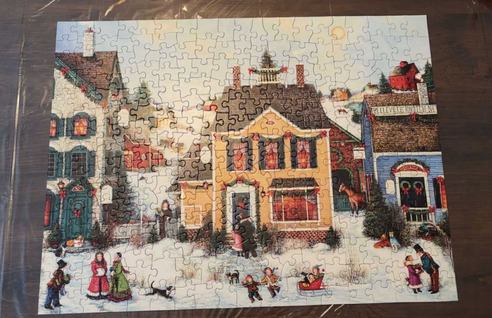 Christmas Town  - Cobble Hill puzzle collectible [Barcode 625012880022] - Main Image 3