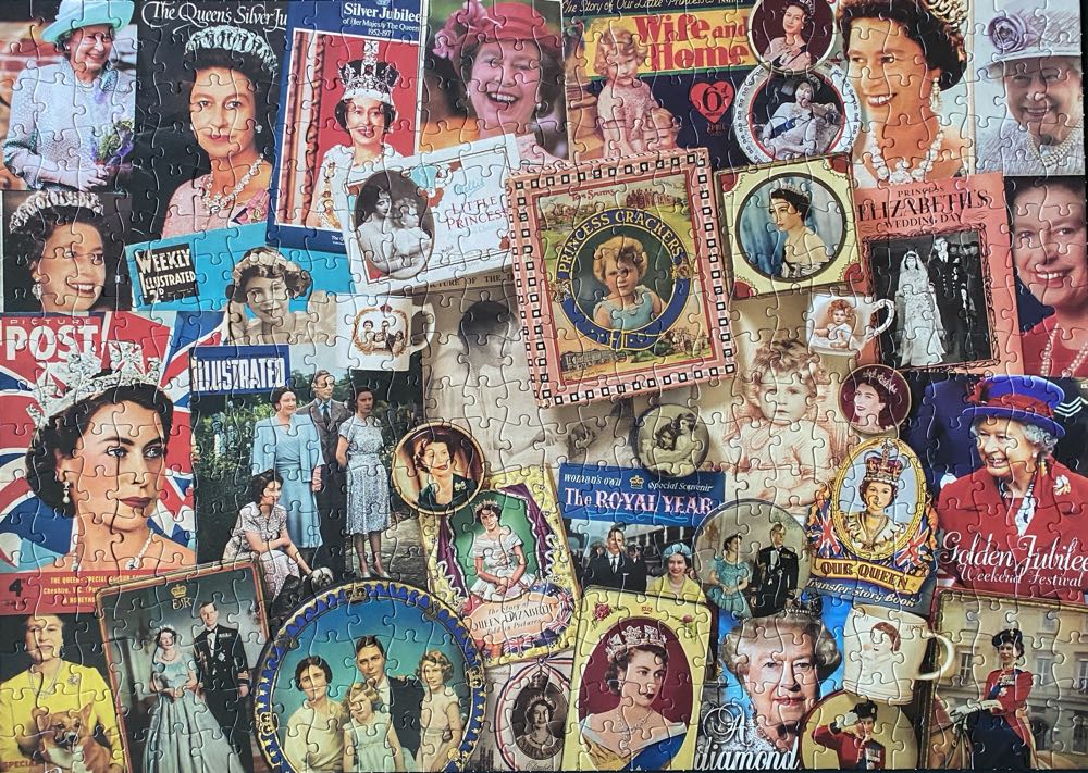 Our Glorious Queen (JENN) - Gibsons puzzle collectible [Barcode 5012269035544] - Main Image 2