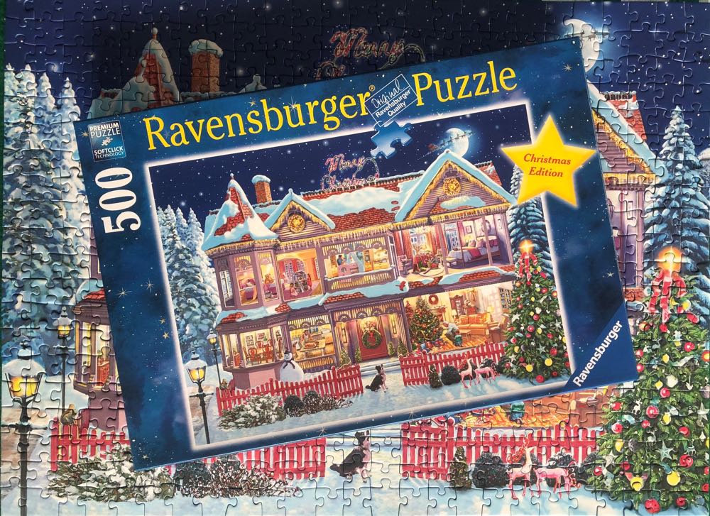 Getting Ready For Christmas / The Christmas House - Ravensburger puzzle collectible [Barcode 4005556147694] - Main Image 4