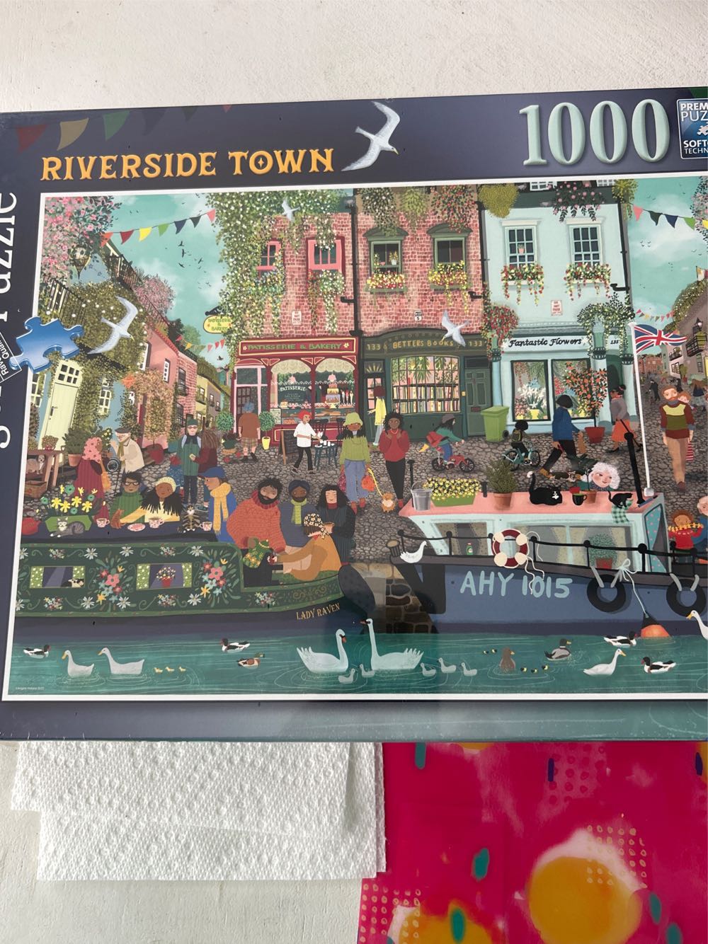 Riverside Town - Ravensburger puzzle collectible [Barcode 4005556175543] - Main Image 2