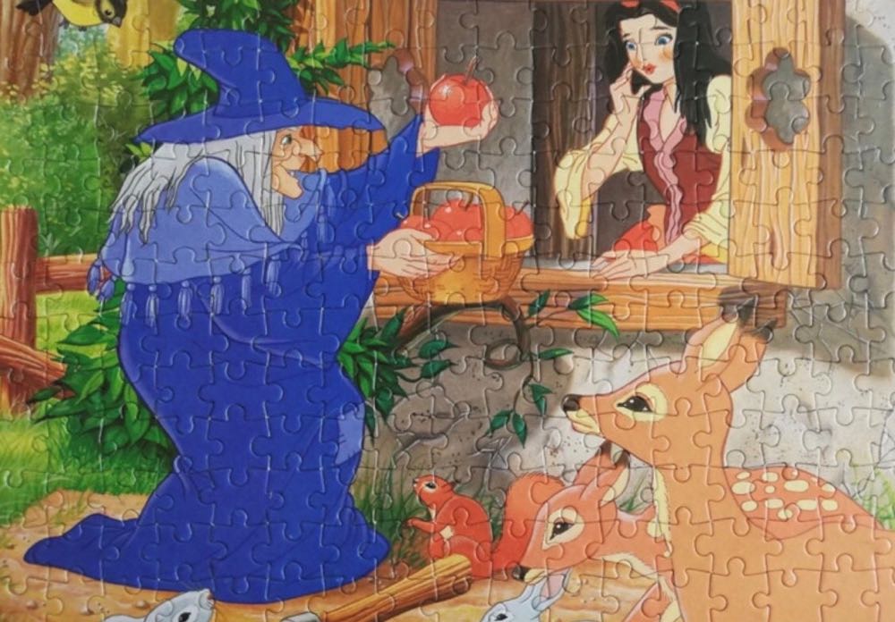 Snowwhite And The Whitch 🟦 - Giochi d’Abilità puzzle collectible - Main Image 3