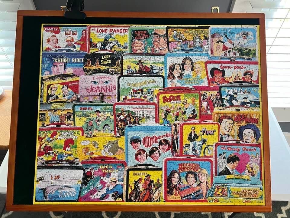 TV Lunch Boxes -selling  - White Mountain puzzle collectible [Barcode 724819262434] - Main Image 2