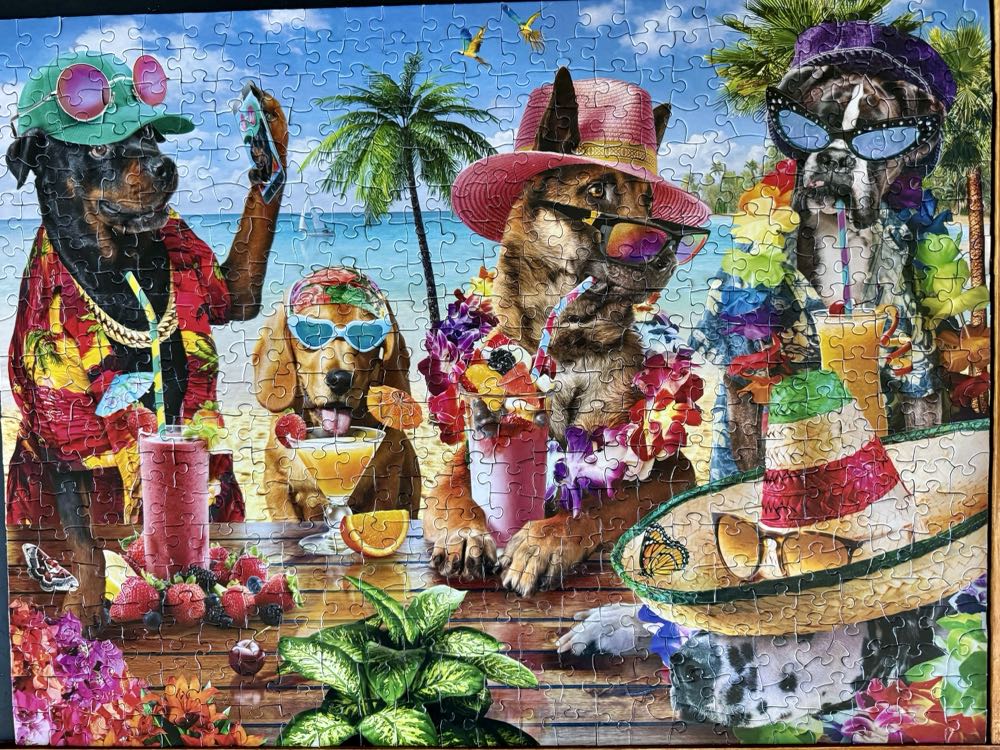 Beach Party  - White Mountain puzzle collectible [Barcode 724819266944] - Main Image 2