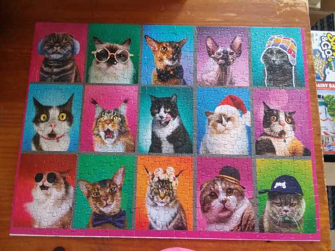 Cat Portraits. - White Mountain puzzle collectible [Barcode 724819266951] - Main Image 3