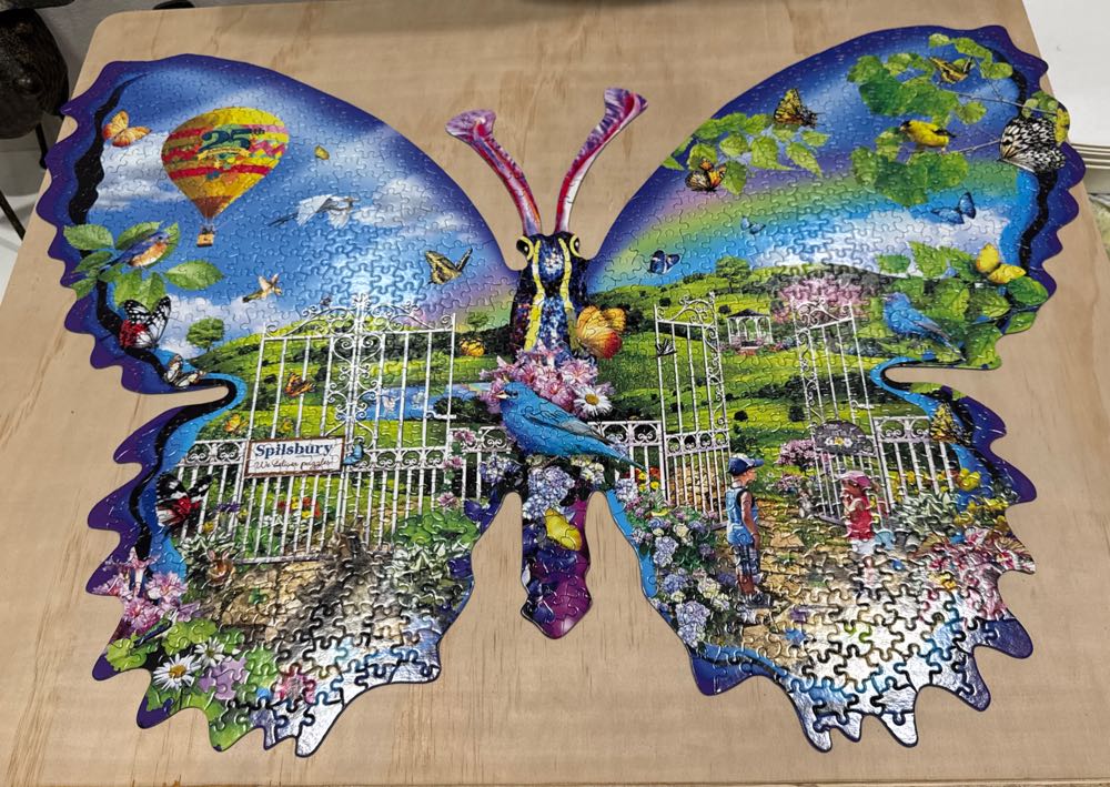 Butterfly Shaped Puzzle - Spilsbury puzzle collectible [Barcode 796780970205] - Main Image 2