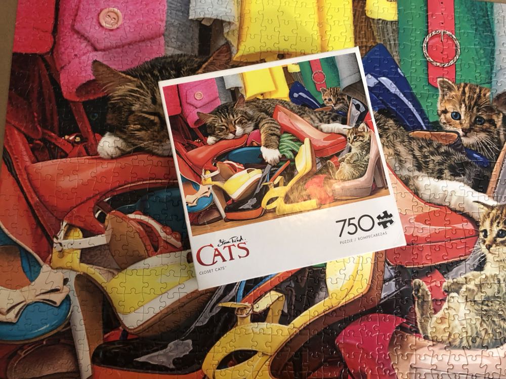 Cats - Closet Cats (From Steph) - Buffalo puzzle collectible - Main Image 2