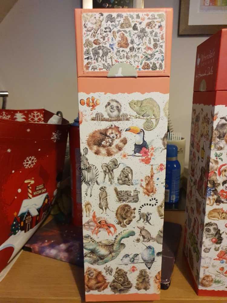 The Zoology Collection - Wrendale Designs puzzle collectible [Barcode 5056464301622] - Main Image 3