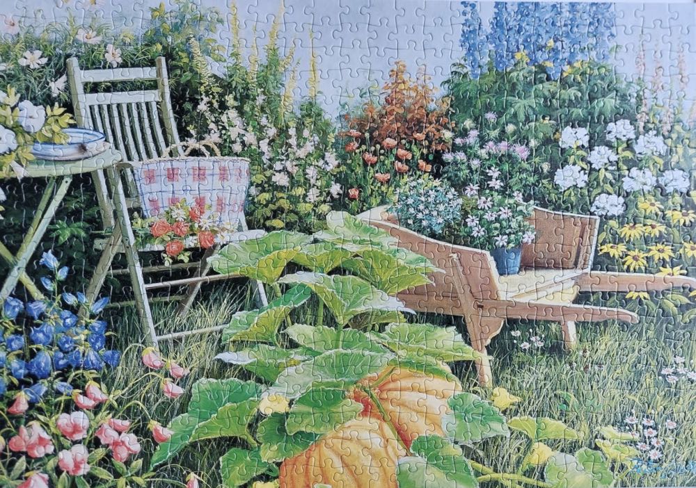 Garden In Bloom - Falcon de luxe puzzle collectible [Barcode 8710126172445] - Main Image 3