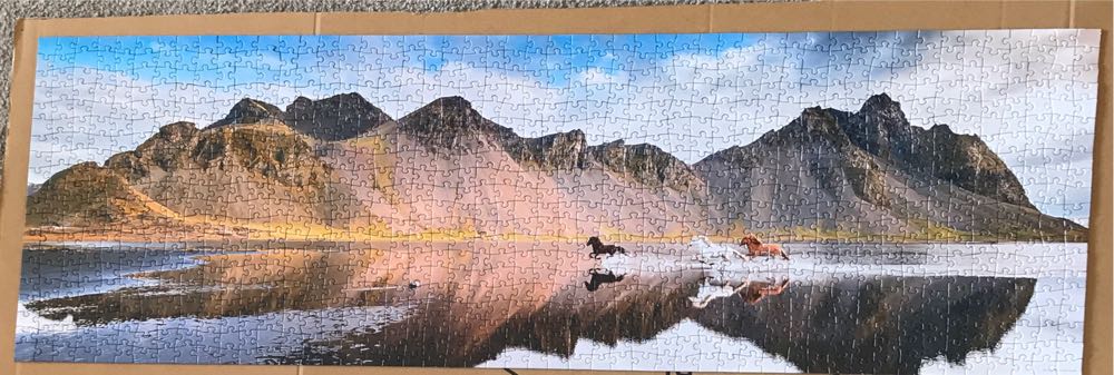 Iceland Horses - HEYE puzzle collectible [Barcode 4001689299460] - Main Image 2