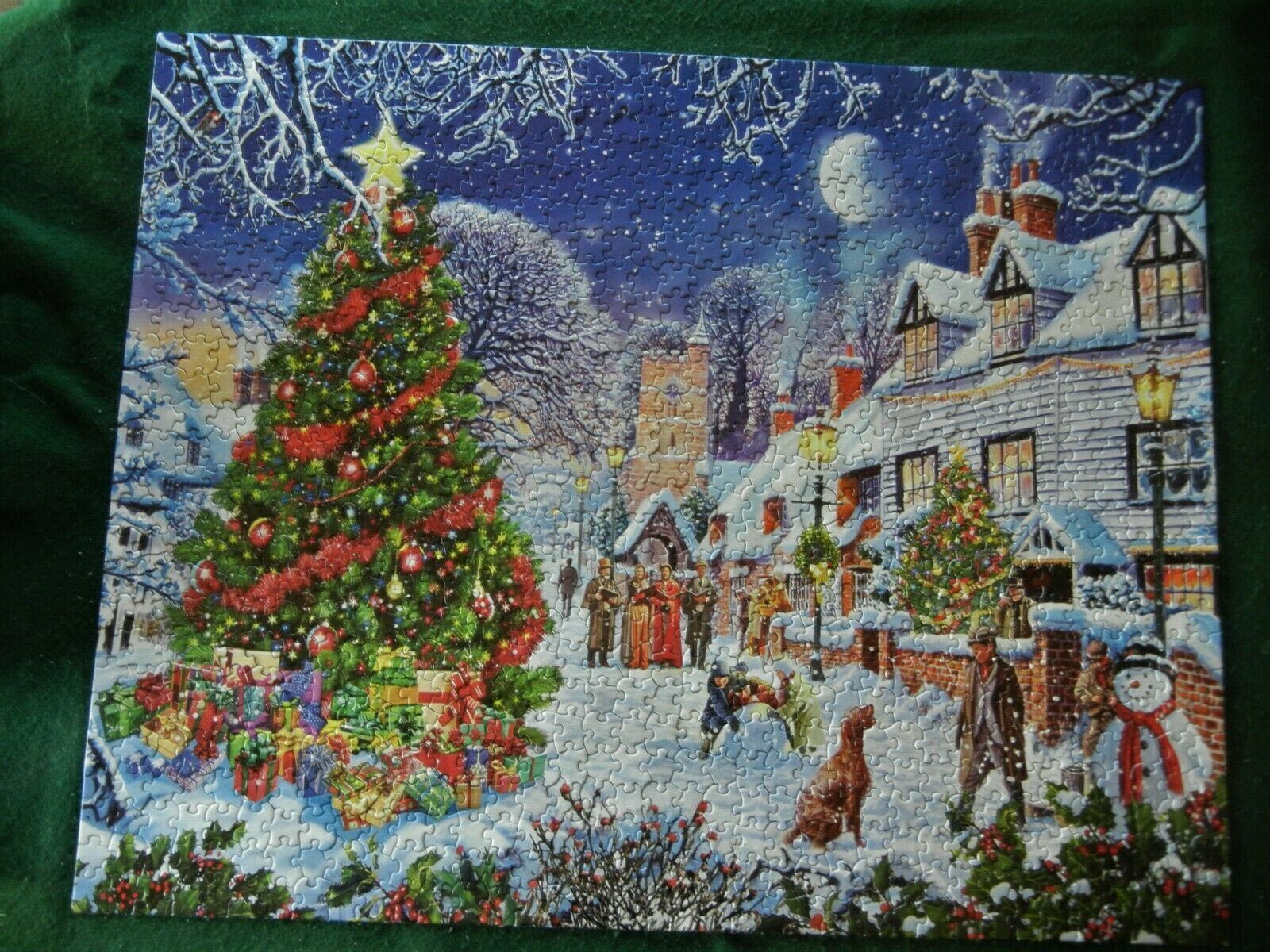 Village Christmas Tree  - White Mountain puzzle collectible - Main Image 2