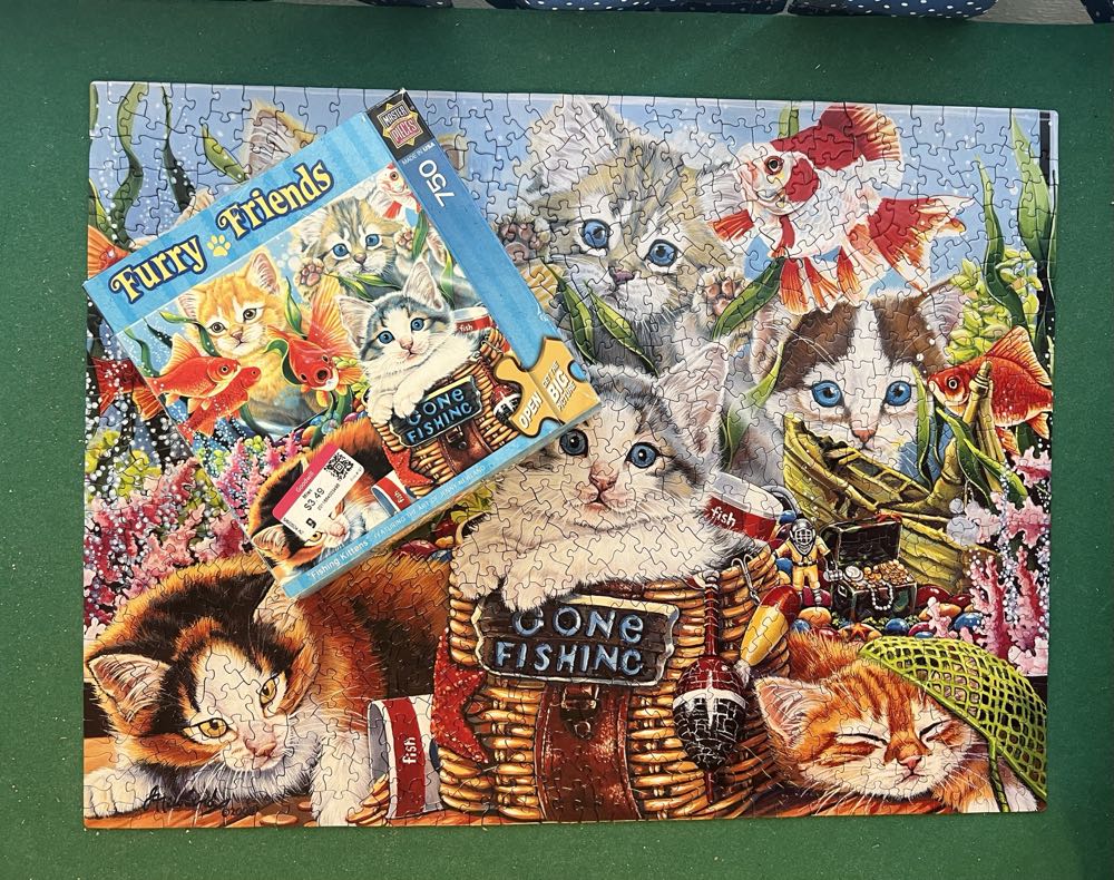 Fishing Kittens - Cheryl - MasterPieces puzzle collectible [Barcode 705988609015] - Main Image 3