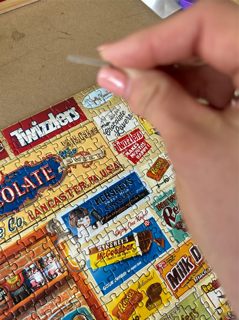 Hershey’s Candy Shop (Nannie) - Master Pieces puzzle collectible [Barcode 705988719134] - Main Image 3