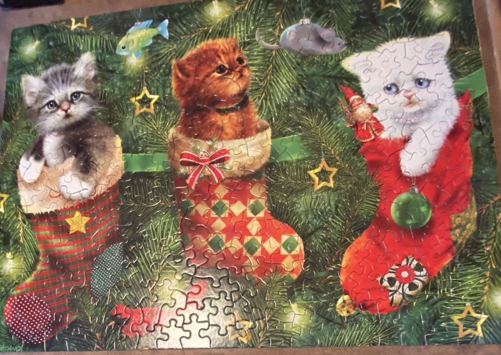 Stockings Full Of Kittens - SunsOut puzzle collectible [Barcode 796780371606] - Main Image 2