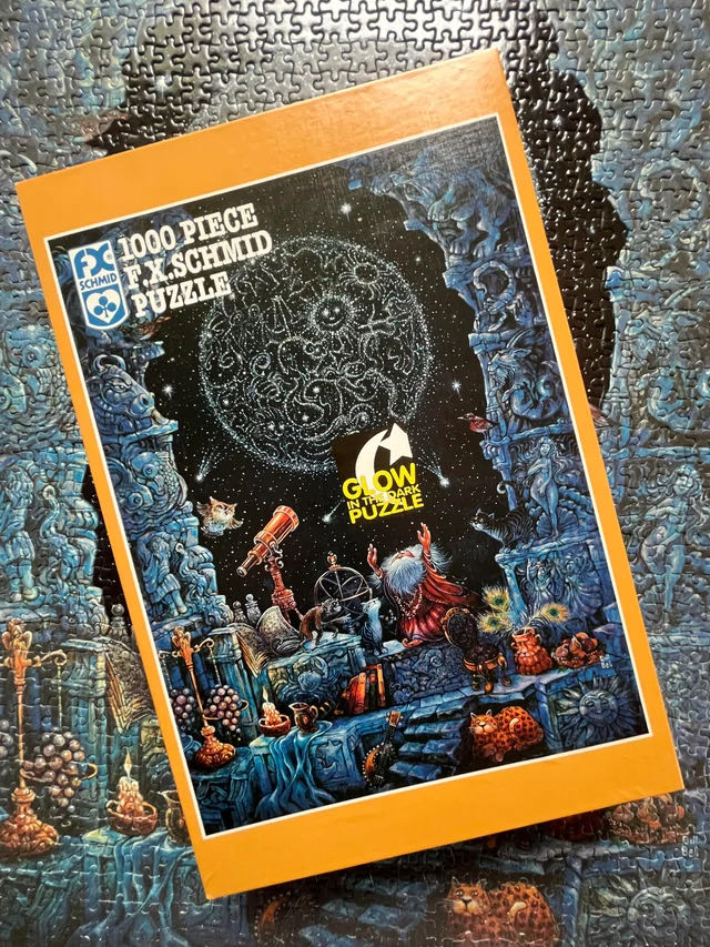 The Astrologer - F.X. Schmid puzzle collectible [Barcode 099252901517] - Main Image 3