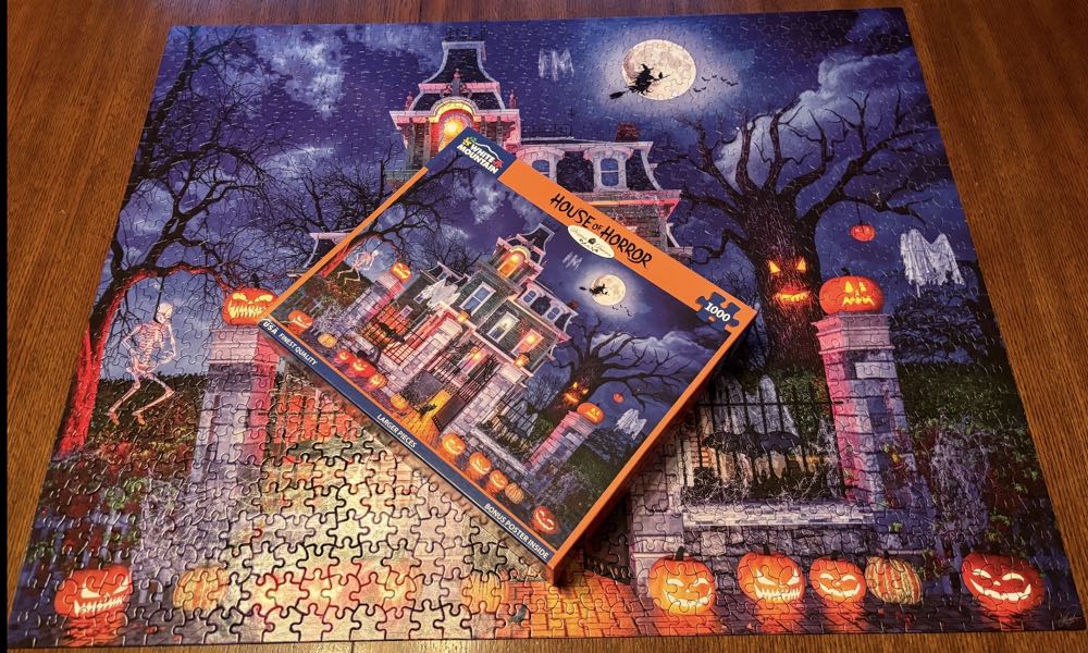 House Of Horror (1 New) - White Mountain puzzle collectible [Barcode 724819266661] - Main Image 4