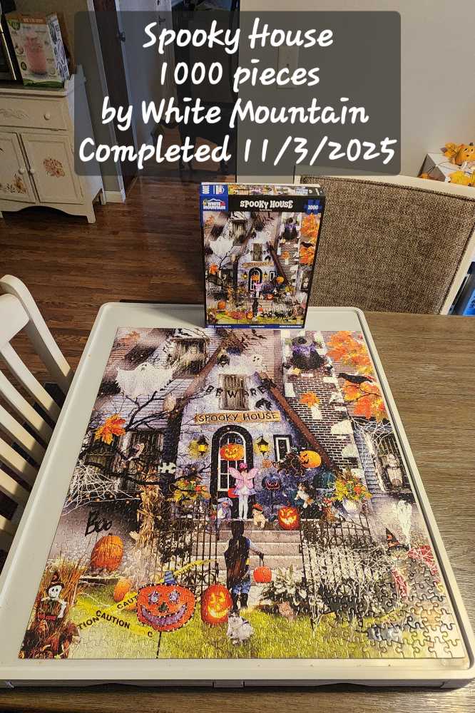 Spooky House - White Mountain puzzle collectible [Barcode 724819266678] - Main Image 4