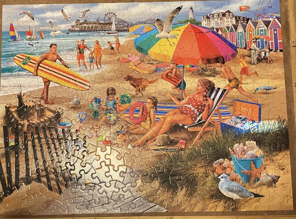 Seaside Summer - Bits & Pieces puzzle collectible [Barcode 192949066343] - Main Image 2