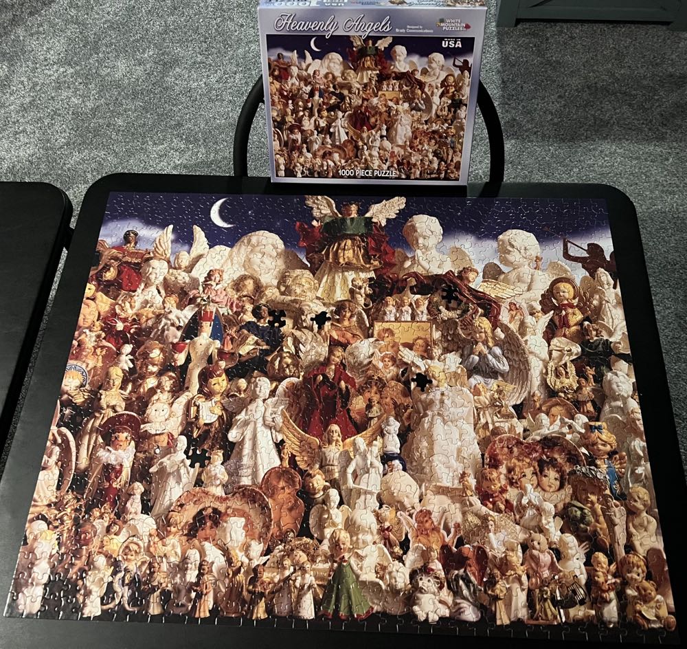 Heavenly Angels  - White Mountain puzzle collectible [Barcode 724819252084] - Main Image 3
