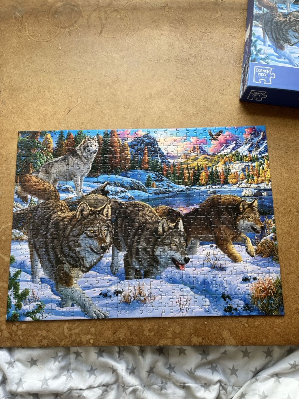 Wolves In The Forest - Corner Piece puzzle collectible [Barcode 5052089303577] - Main Image 2