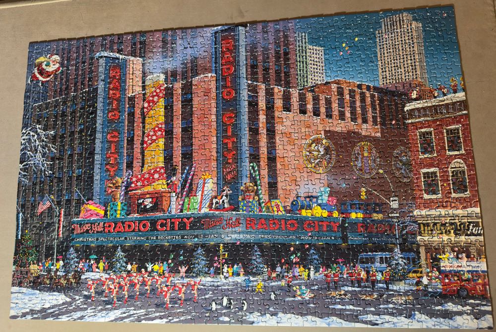 Christmas At Radio City New York - FX Schmid puzzle collectible [Barcode 099252900787] - Main Image 2