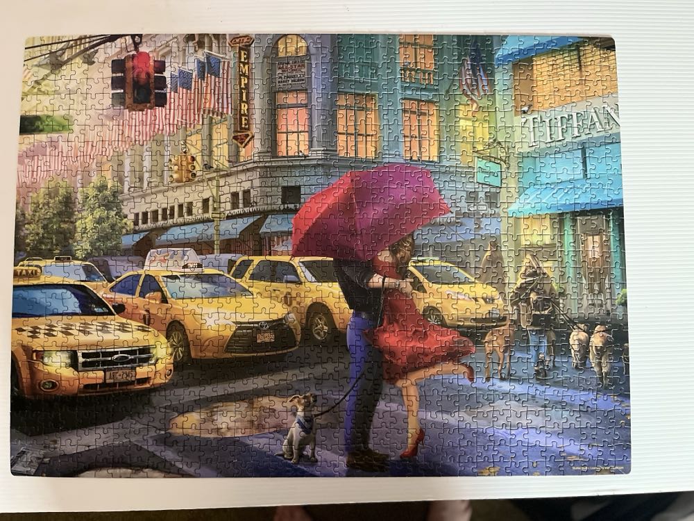 NYC kiss - Crown puzzle collectible [Barcode 9317762184031] - Main Image 2