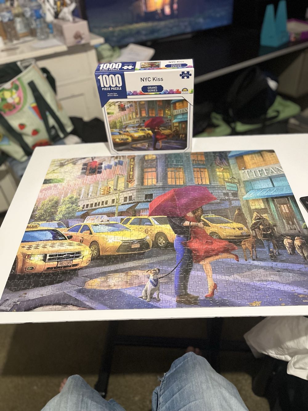 NYC kiss - Crown puzzle collectible [Barcode 9317762184031] - Main Image 4