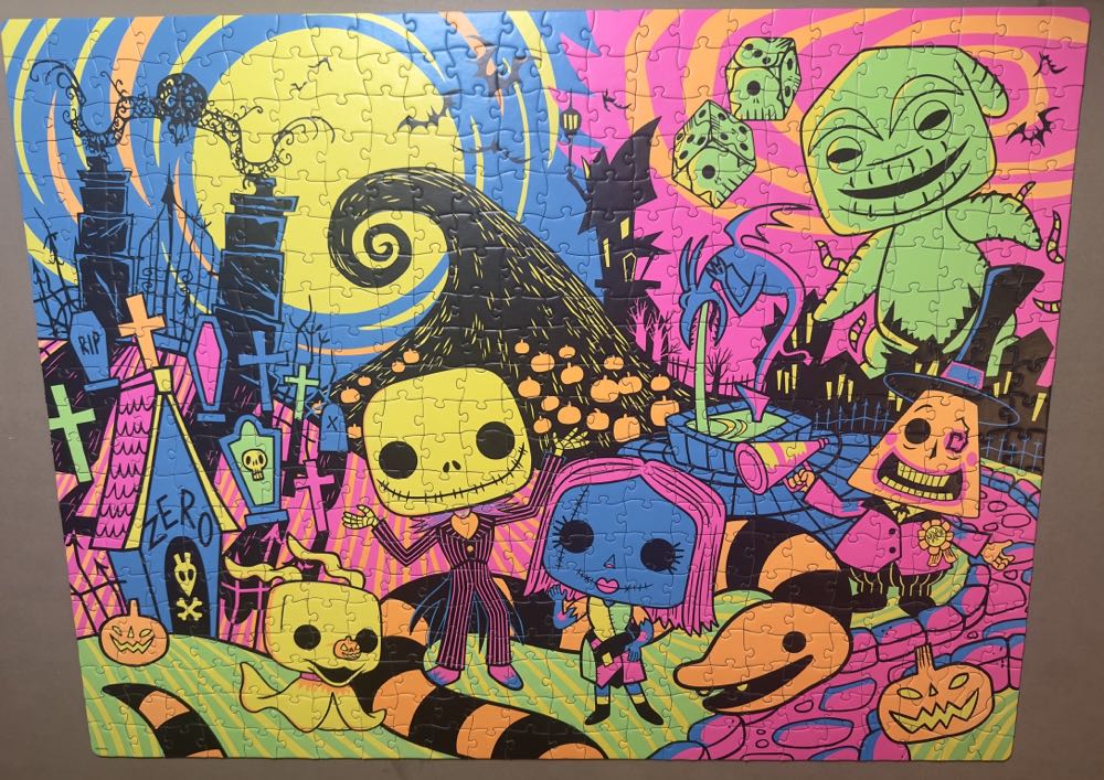 Nightmare Before Christmas Blacklight - Funko puzzle collectible [Barcode 889698726238] - Main Image 2