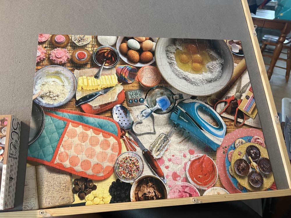 Cake Bake - Milton Bradley puzzle collectible - Main Image 2