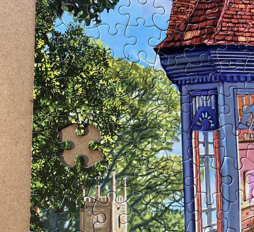 Summer House - White Mountain puzzle collectible [Barcode 724819267026] - Main Image 4