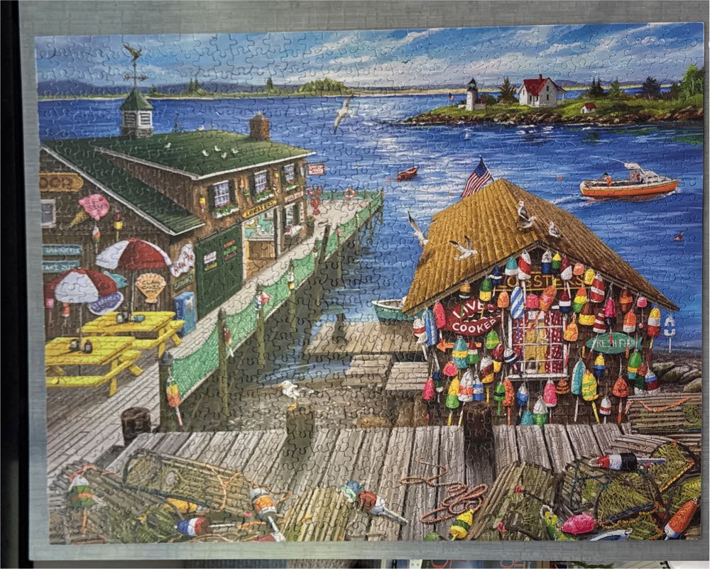 Lobster Pound - White Mountain puzzle collectible [Barcode 724819261116] - Main Image 3