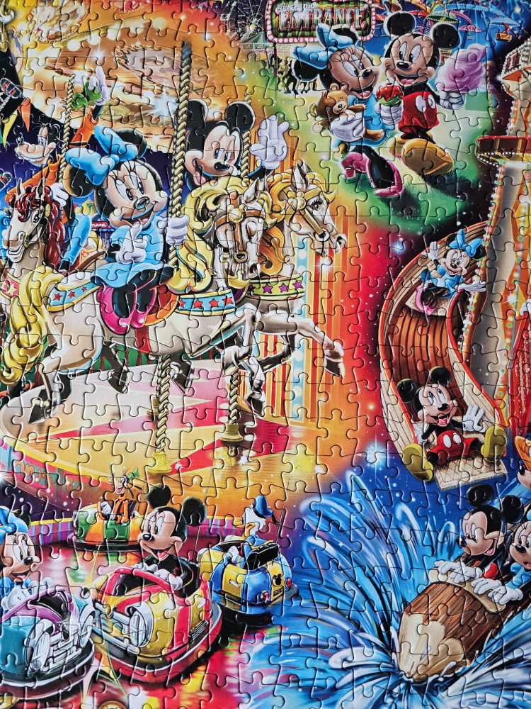Mickey’s Carnival.  - Ceaco puzzle collectible [Barcode 021081310970] - Main Image 3