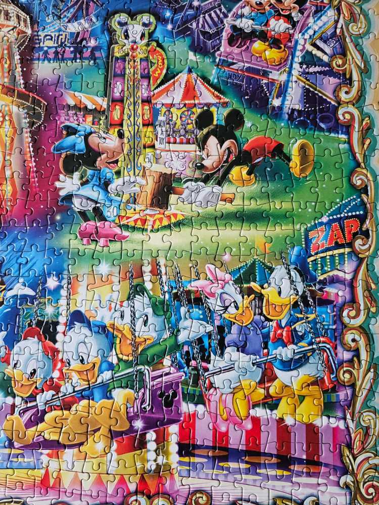 Mickey’s Carnival.  - Ceaco puzzle collectible [Barcode 021081310970] - Main Image 4