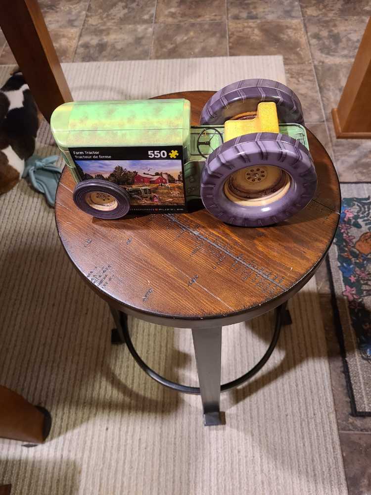 Farm Tractor - Eurographics 🇺🇸 puzzle collectible - Main Image 2